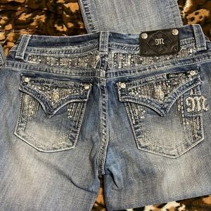 Miss Me Women’s Easy Boot Rhinestone and Sequin Back-flap Pocket Jeans NWOT